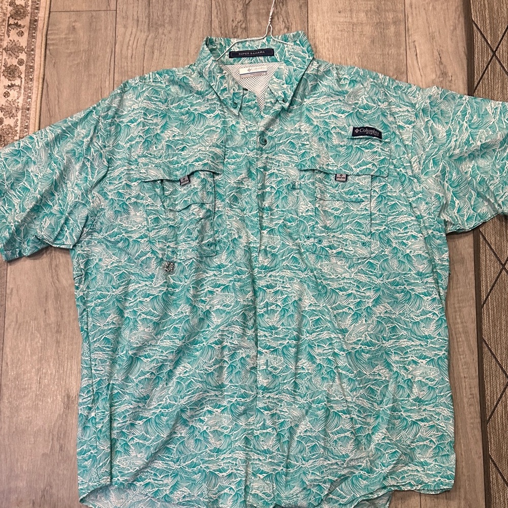 Columbia Men's Turquoise Patterned Button Down Shirt